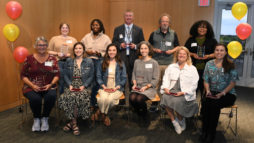 Group photo of award recipients 