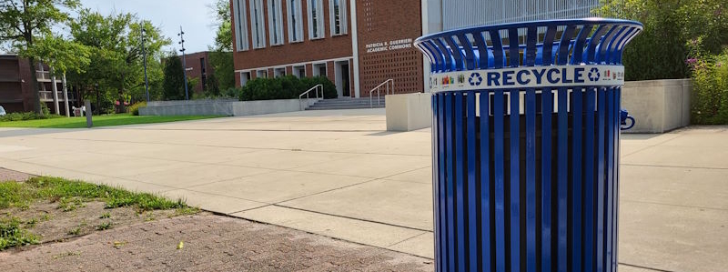 Recycling bin